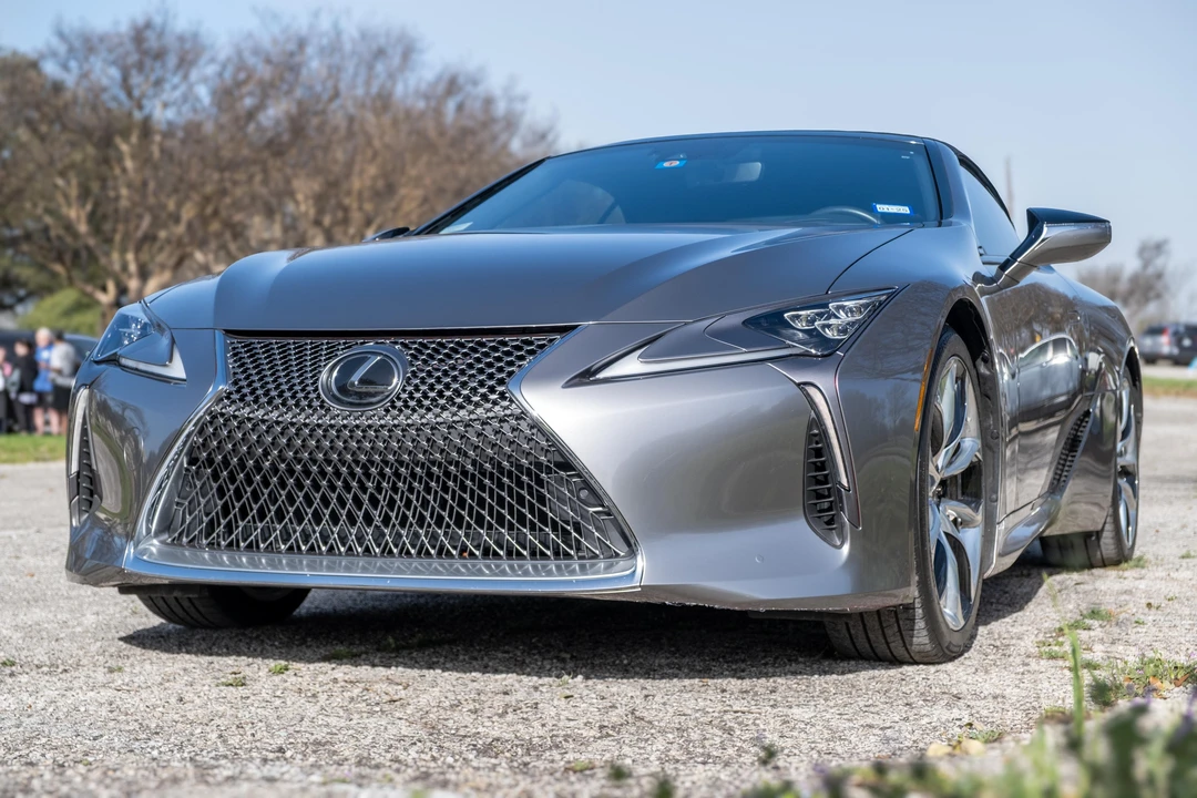 2023 Lexus LC - Image 12 of 31