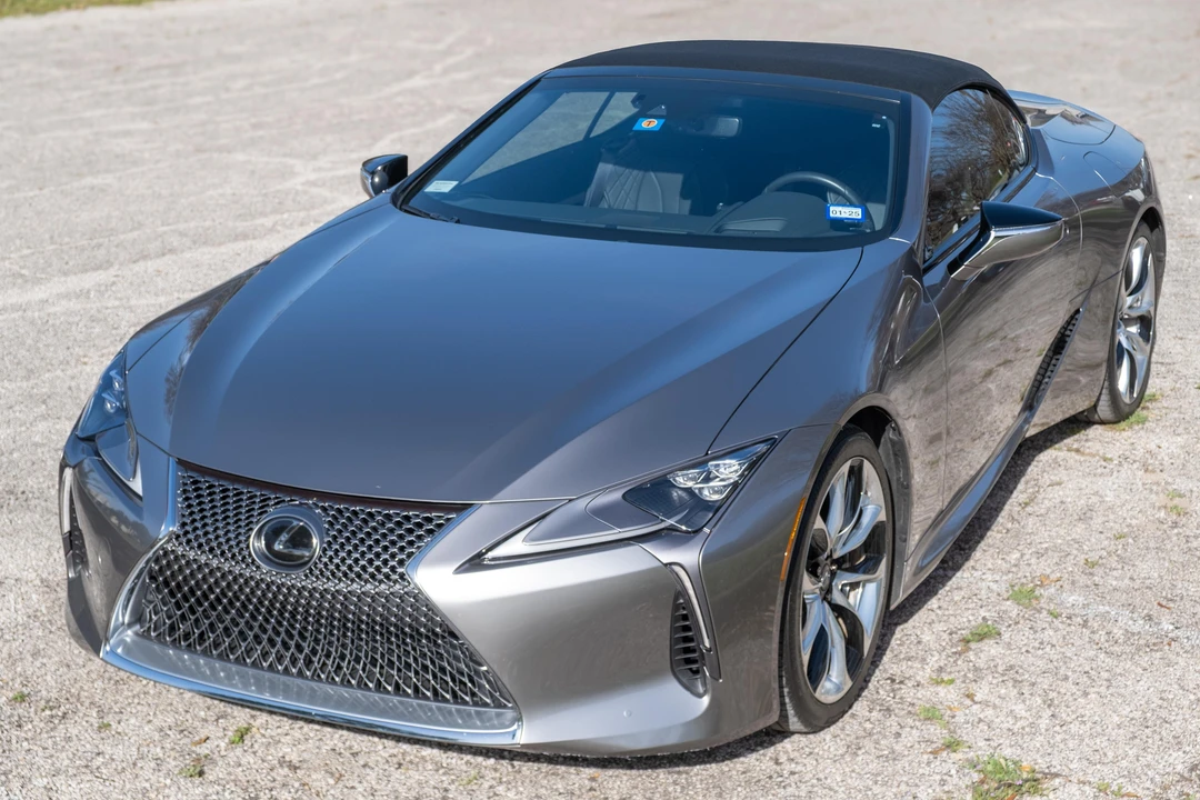 2023 Lexus LC - Image 13 of 31