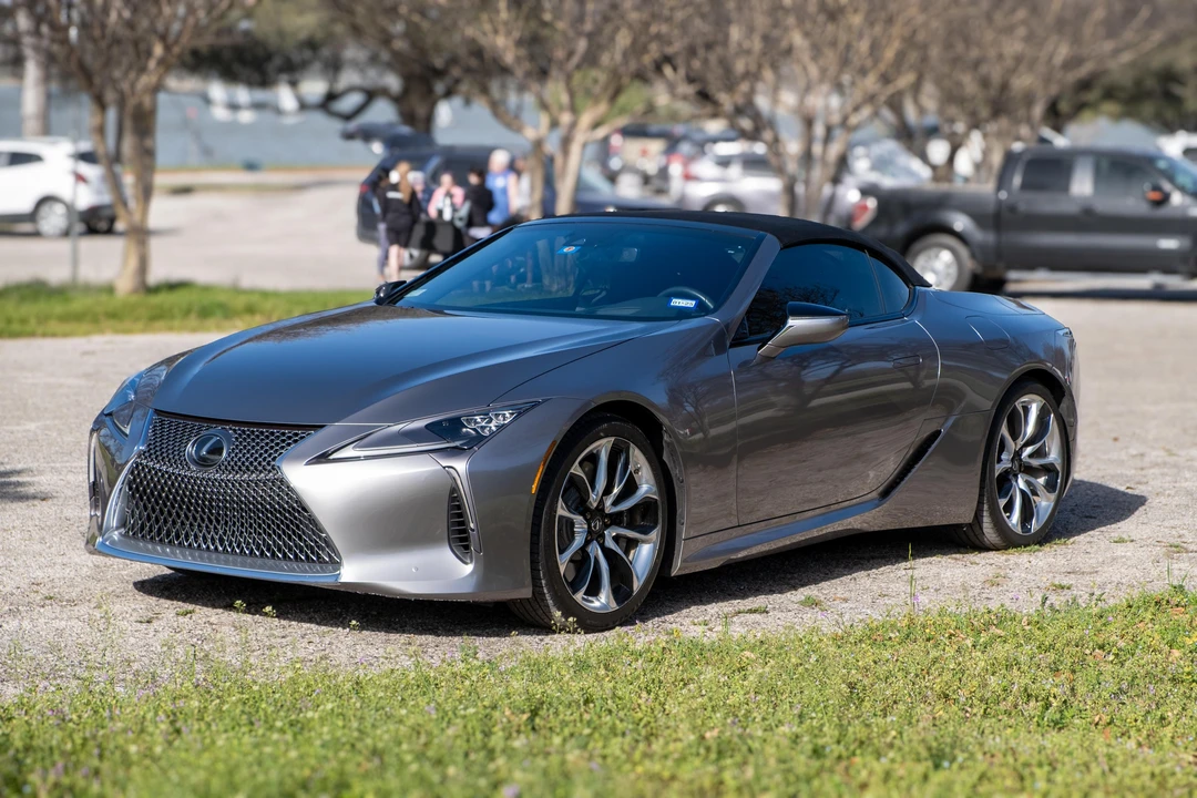 2023 Lexus LC - Image 14 of 31
