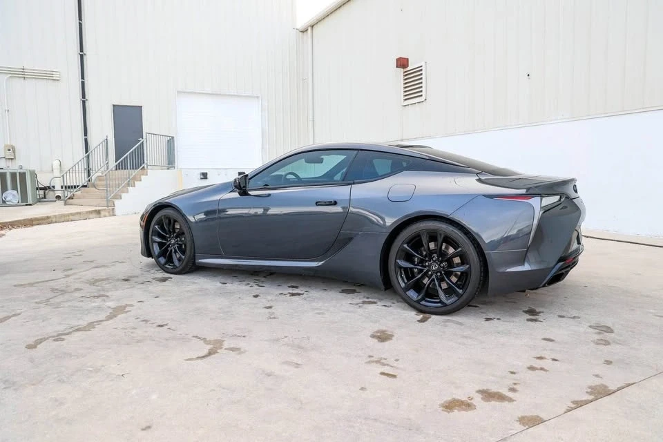 2023 Lexus LC - Image 10 of 20