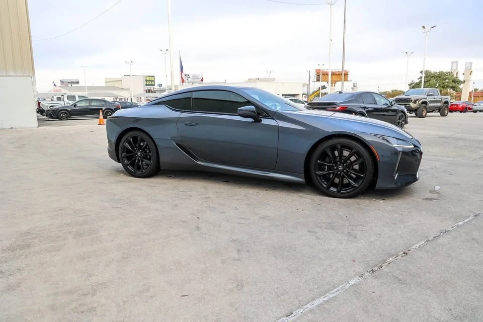 2023 Lexus LC - Image 11 of 20