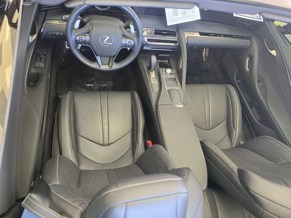 2023 Lexus LC - Image 4 of 5