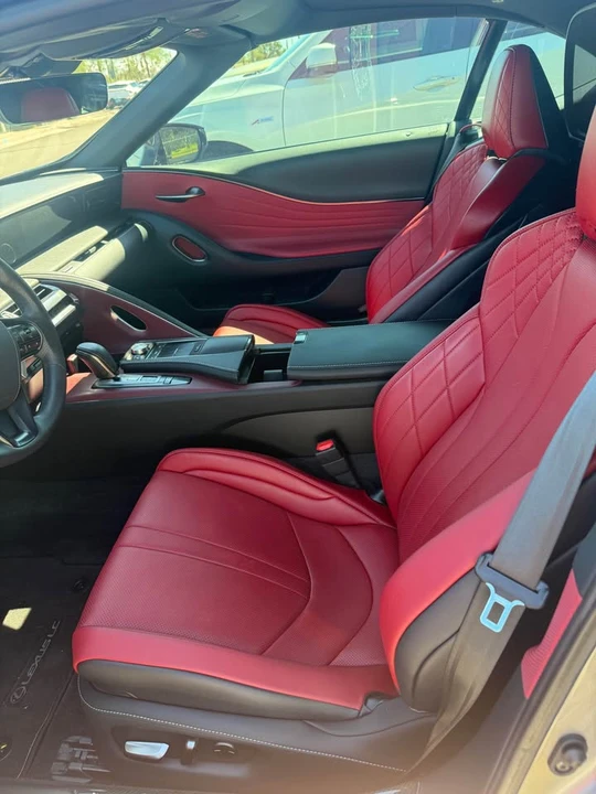 2023 Lexus LC - Image 8 of 8