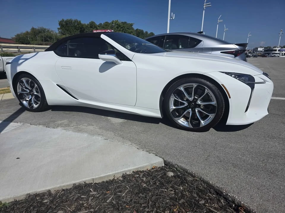 2023 Lexus LC - Image 7 of 8