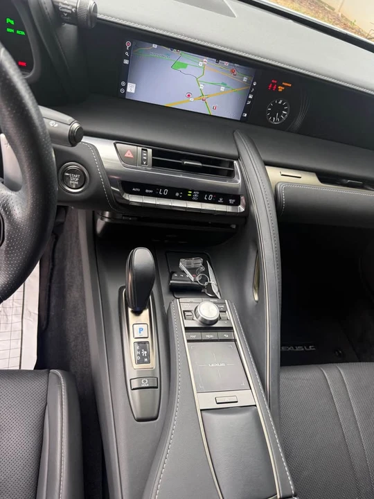 2023 Lexus LC - Image 9 of 11