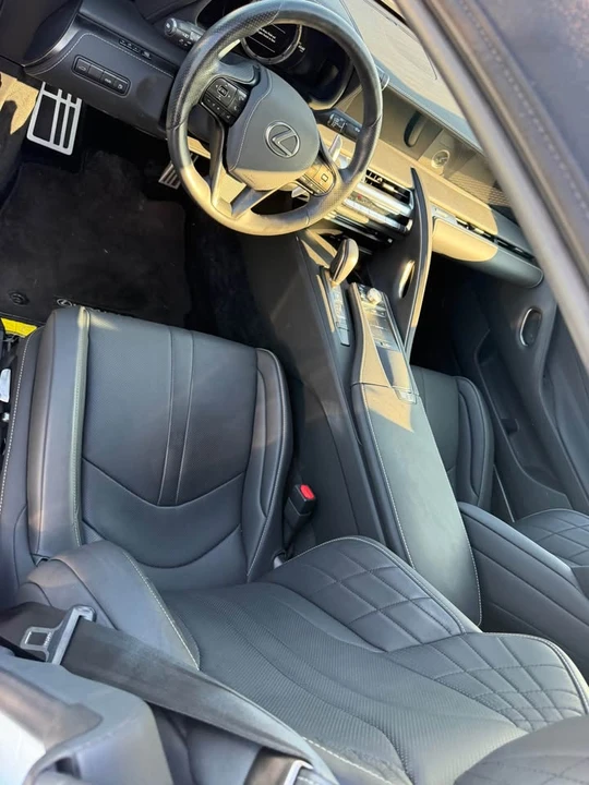 2023 Lexus LC - Image 2 of 4