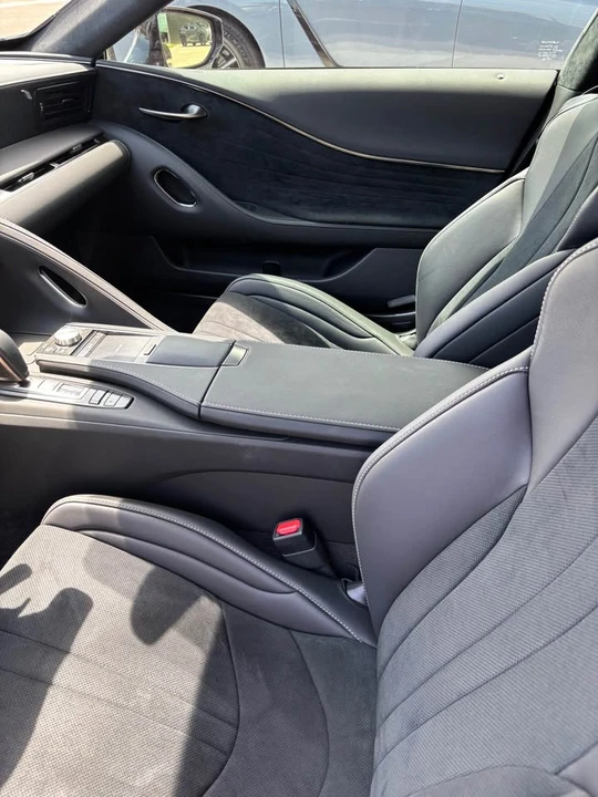 2023 Lexus LC - Image 7 of 11