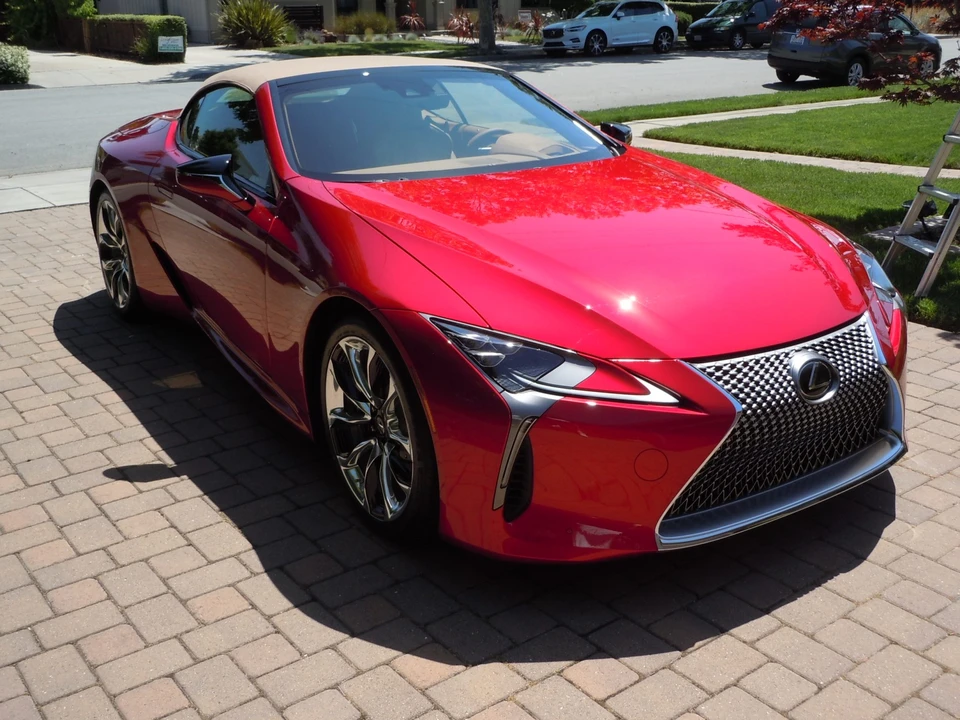 2023 Lexus LC - Image 15 of 31