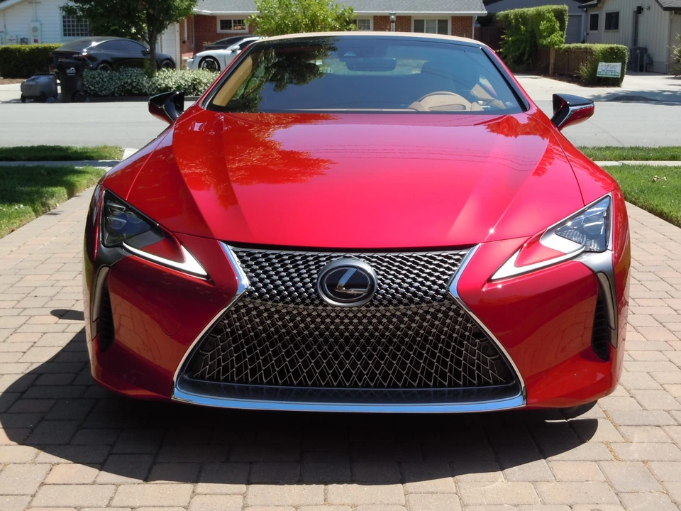 2023 Lexus LC - Image 13 of 31