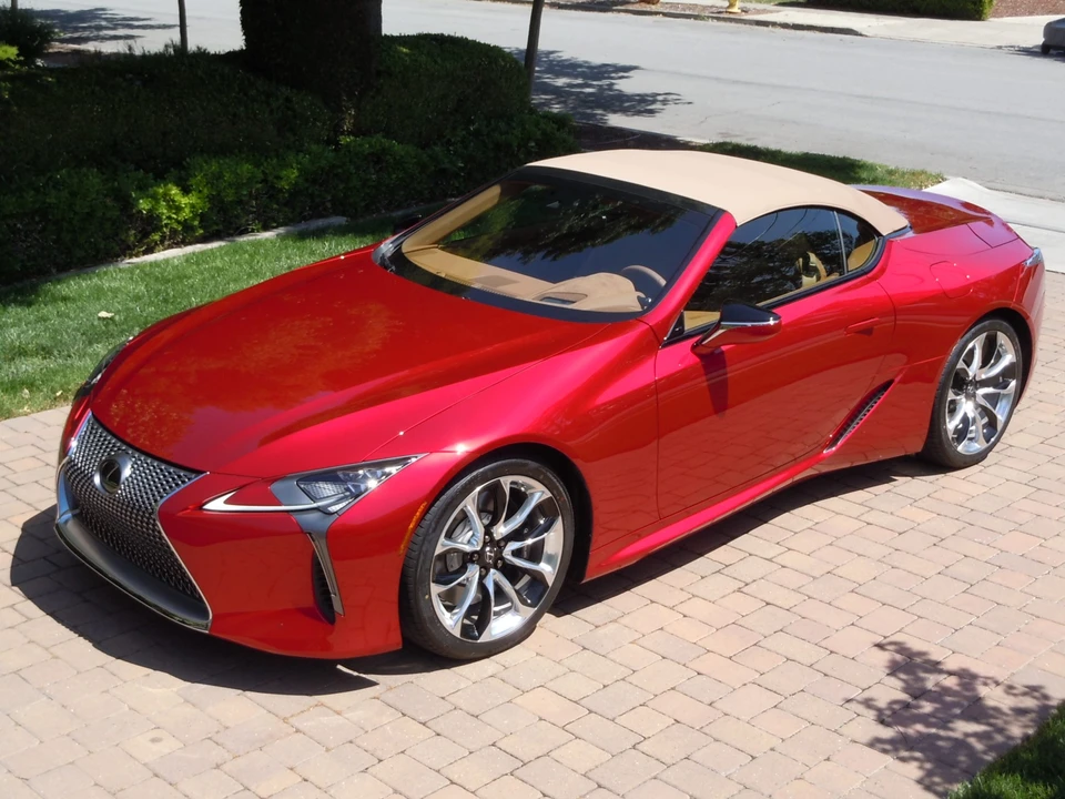 2023 Lexus LC - Image 7 of 31