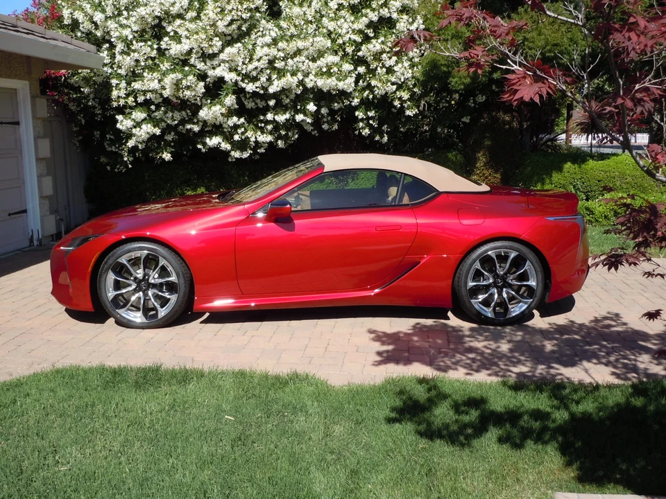 2023 Lexus LC - Image 2 of 31