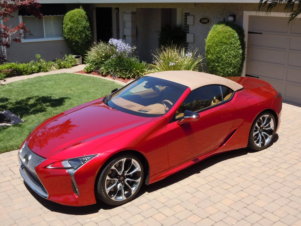 2023 Lexus LC - Image 6 of 31
