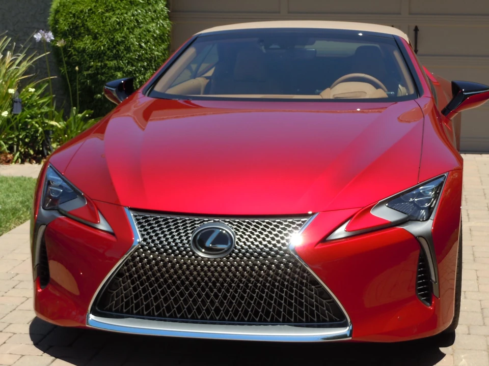 2023 Lexus LC - Image 11 of 31