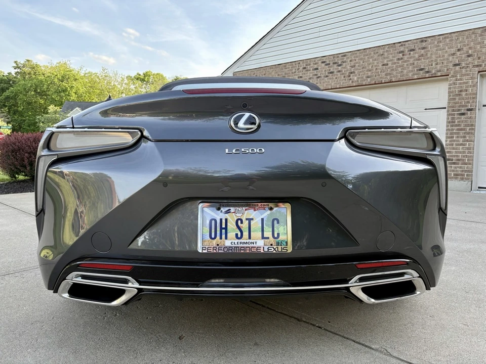 2023 Lexus LC - Image 23 of 31