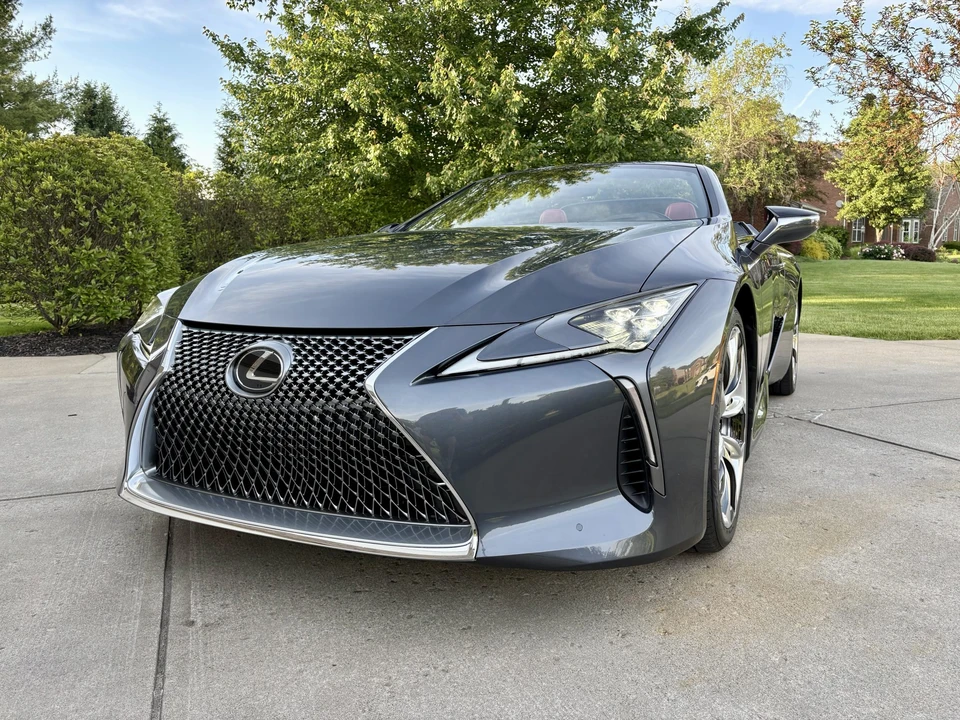2023 Lexus LC - Image 7 of 31