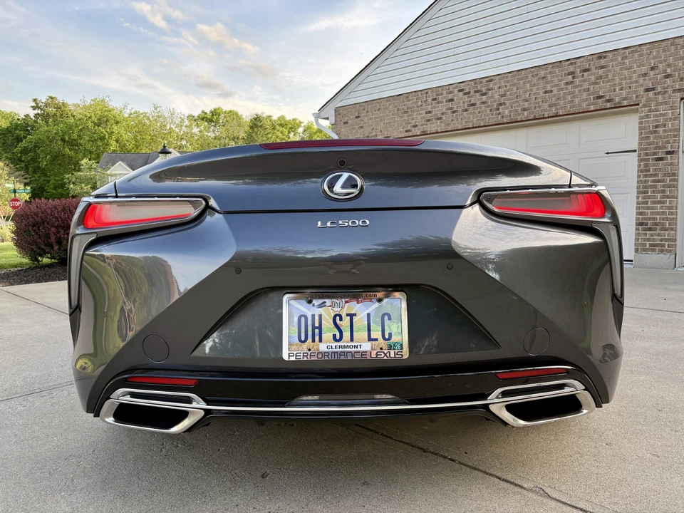 2023 Lexus LC - Image 24 of 31
