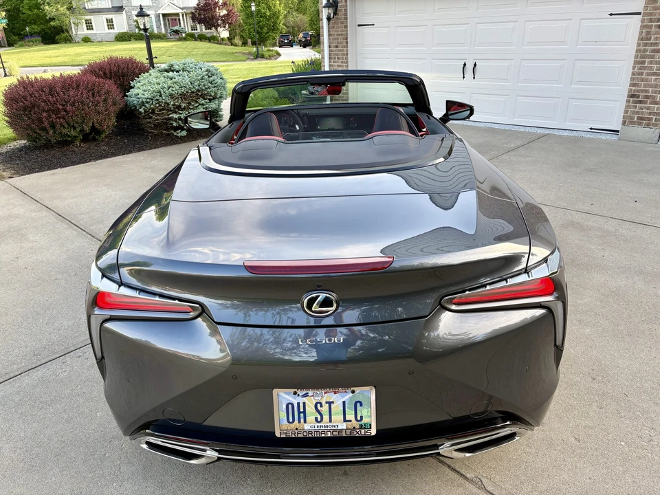 2023 Lexus LC - Image 22 of 31