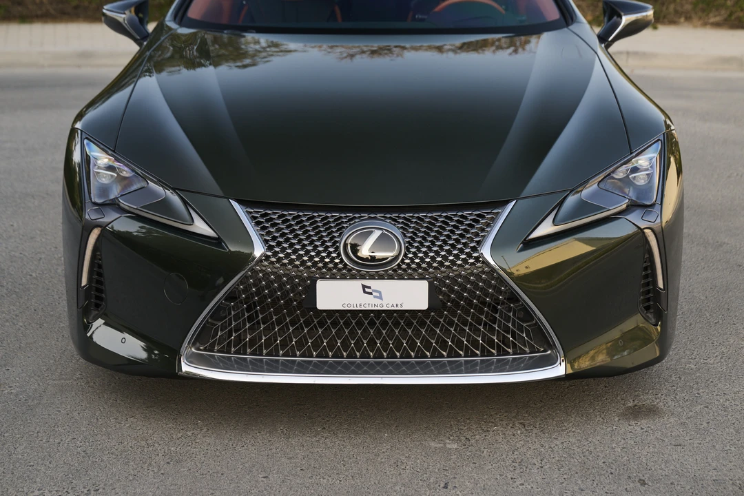 2023 Lexus LC - Image 24 of 31