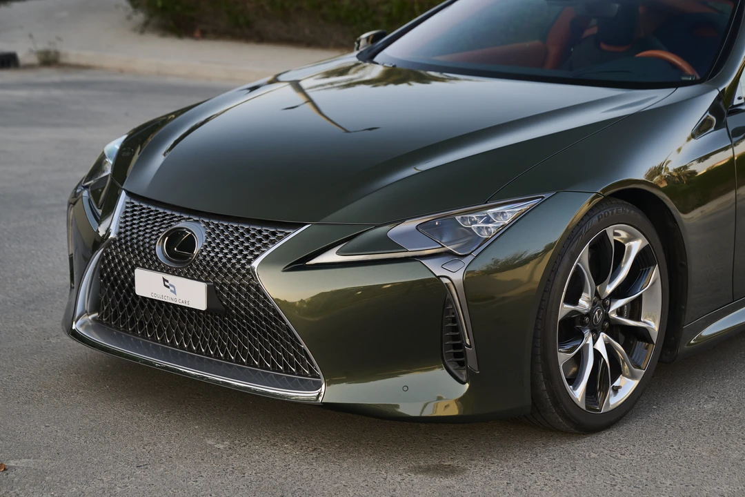 2023 Lexus LC - Image 25 of 31