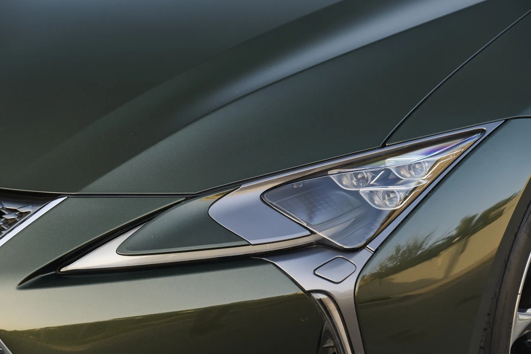 2023 Lexus LC - Image 29 of 31