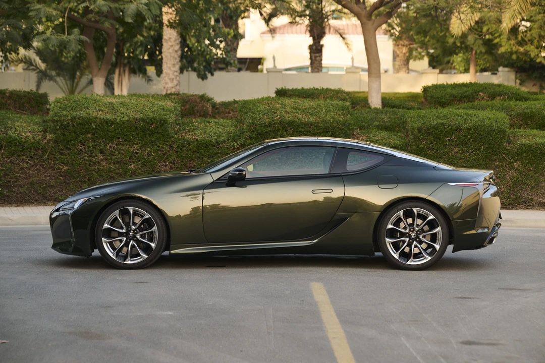2023 Lexus LC - Image 12 of 31