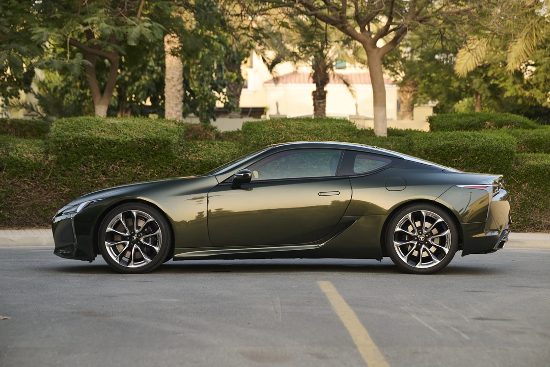 2023 Lexus LC - Image 4 of 31