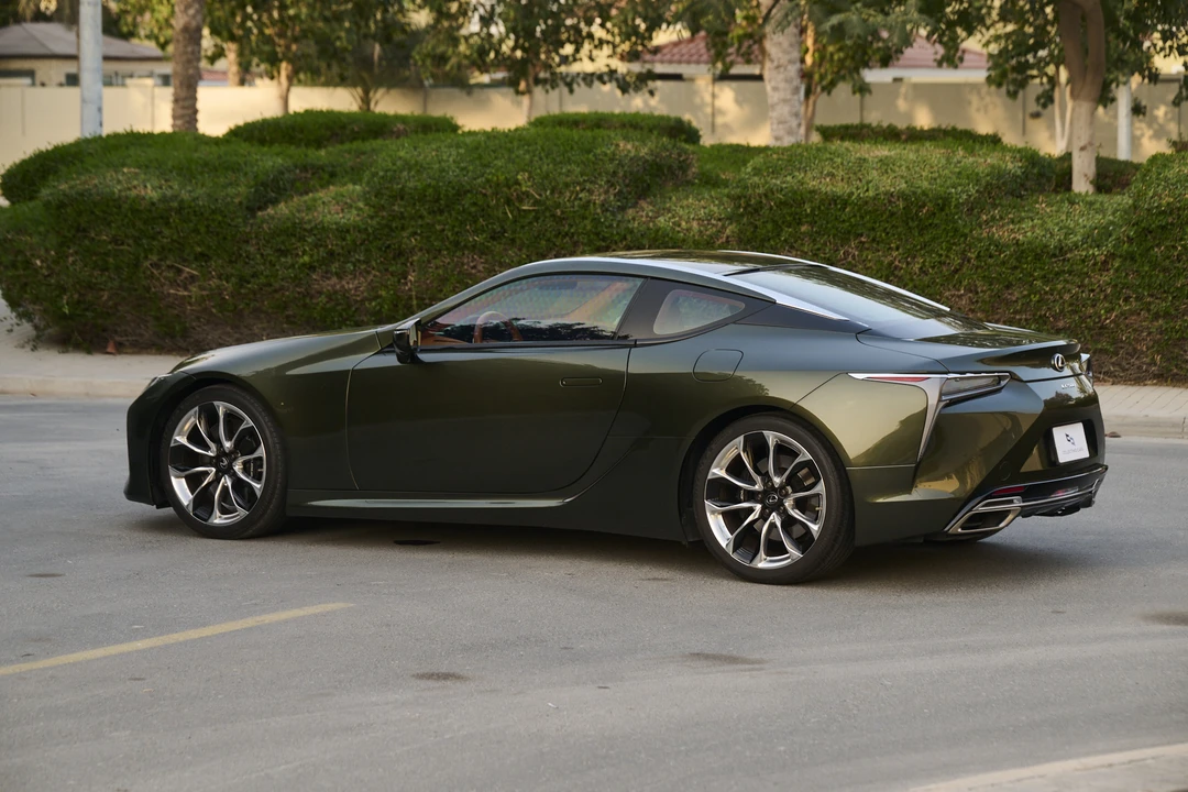 2023 Lexus LC - Image 13 of 31