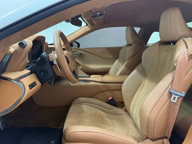 2023 Lexus LC - Image 12 of 31