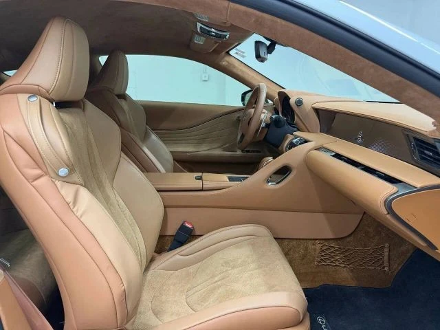 2023 Lexus LC - Image 11 of 31