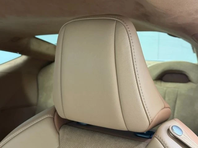 2023 Lexus LC - Image 20 of 31
