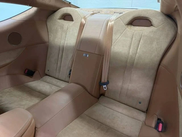 2023 Lexus LC - Image 13 of 31