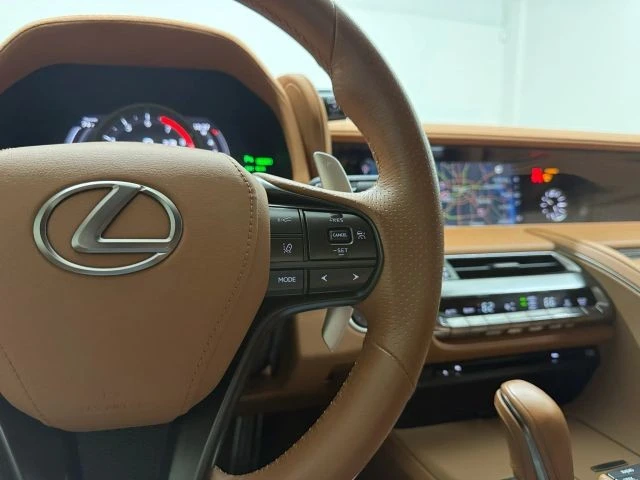 2023 Lexus LC - Image 22 of 31