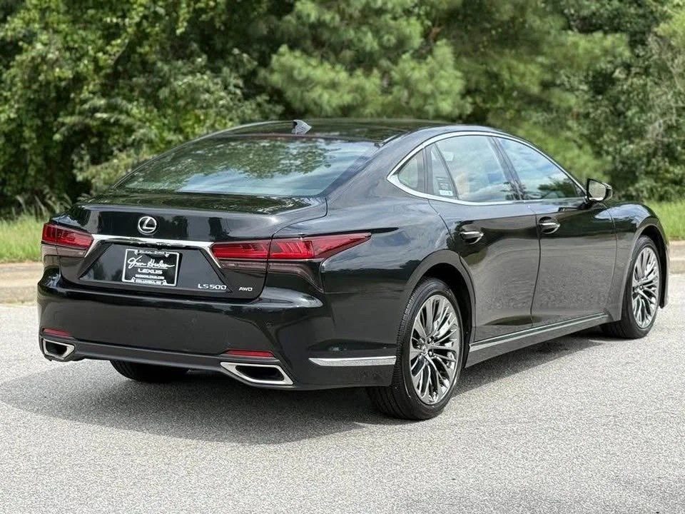 2023 Lexus LS 5th Gen - Image 7 of 17