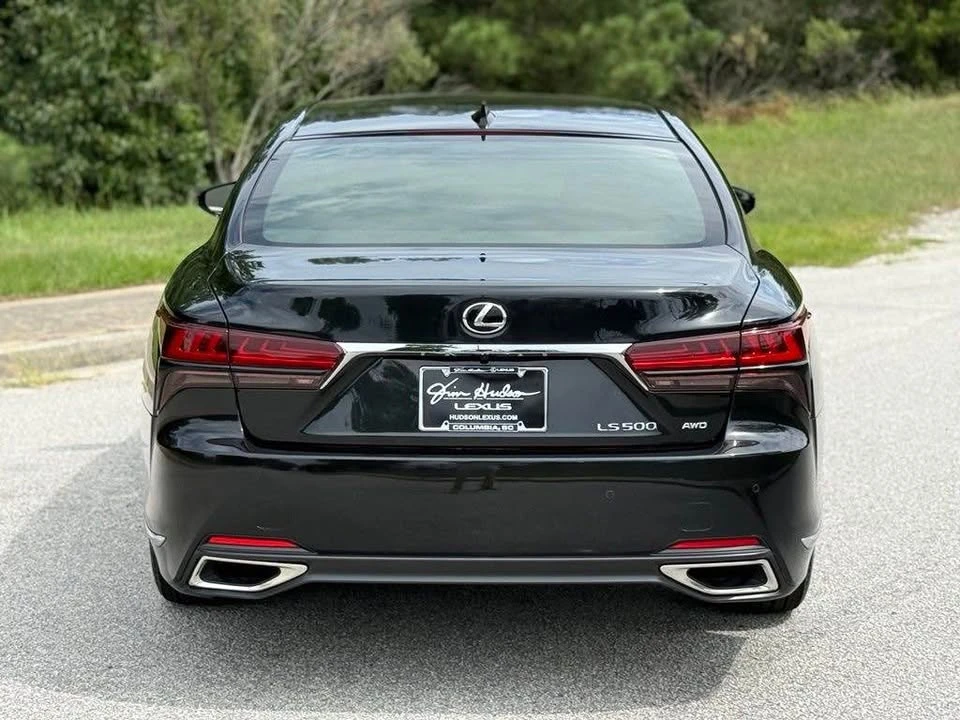 2023 Lexus LS 5th Gen - Image 6 of 17