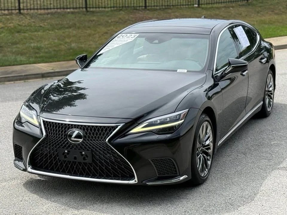 2023 Lexus LS 5th Gen - Image 4 of 17