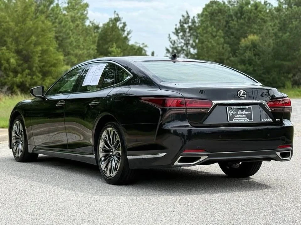 2023 Lexus LS 5th Gen - Image 5 of 17