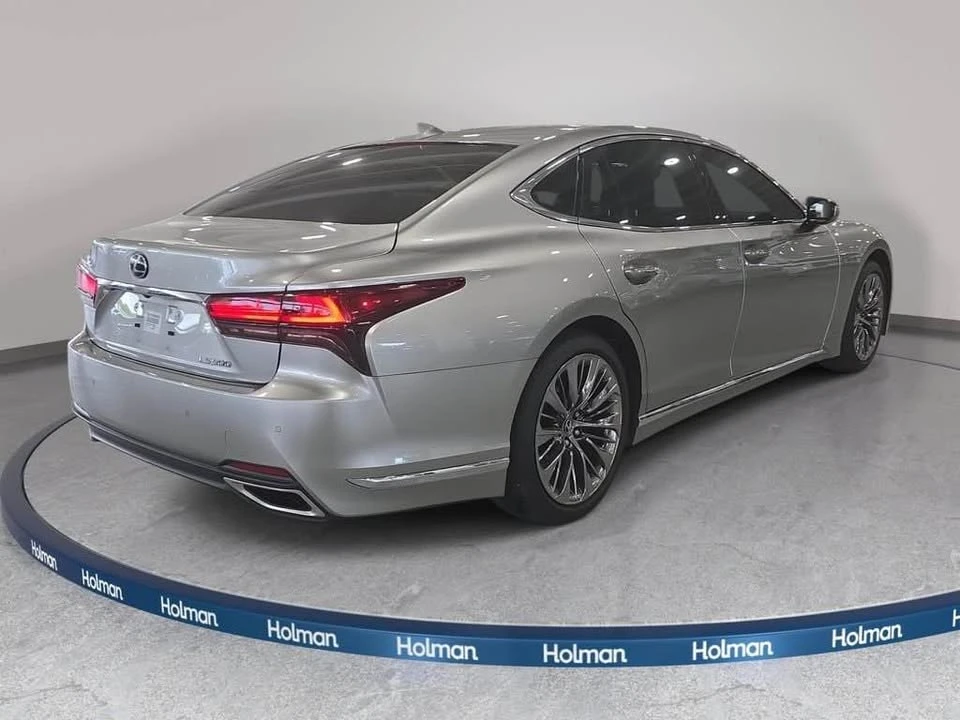 2023 Lexus LS 5th Gen - Image 3 of 9