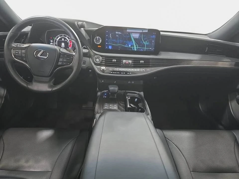 2023 Lexus LS 5th Gen - Image 6 of 9