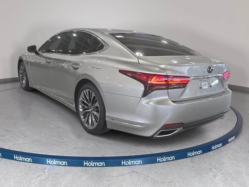 2023 Lexus LS 5th Gen - Image 4 of 9