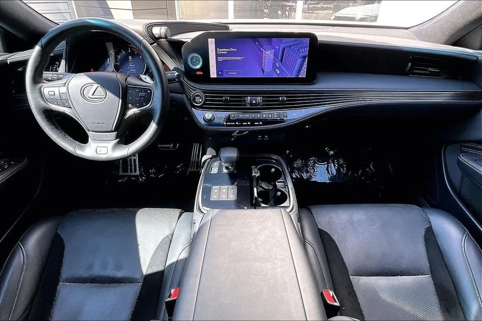 2023 Lexus LS 5th Gen - Image 11 of 19