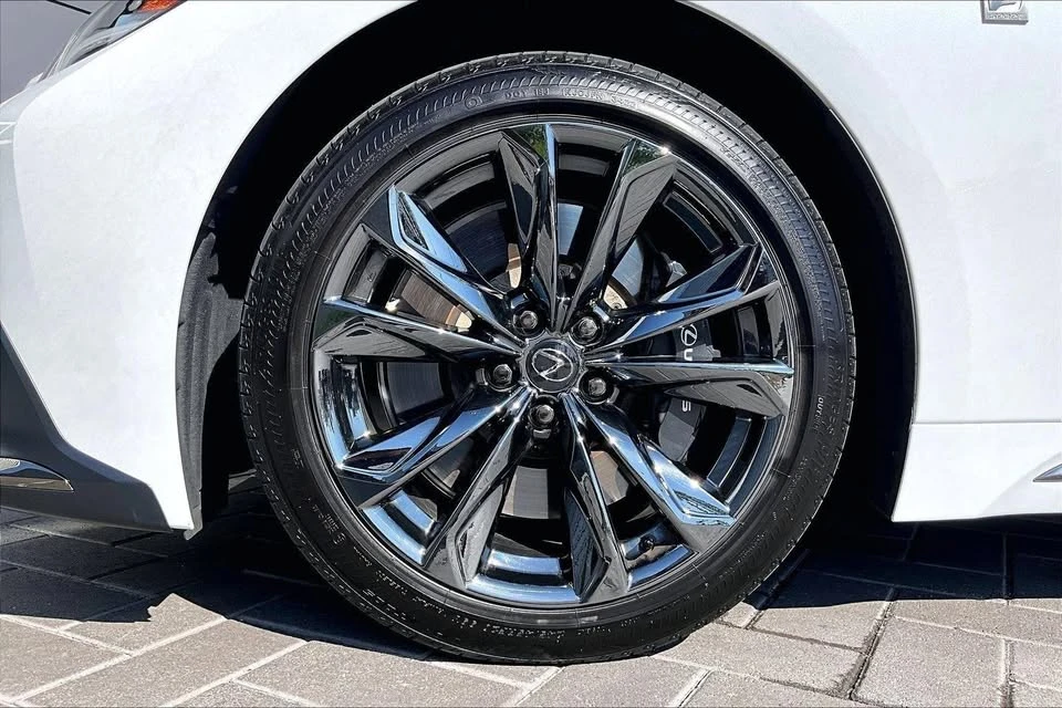 2023 Lexus LS 5th Gen - Image 8 of 19