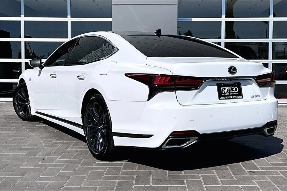2023 Lexus LS 5th Gen - Image 9 of 19
