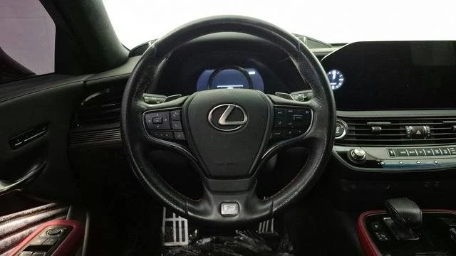 2023 Lexus LS 5th Gen - Image 15 of 20