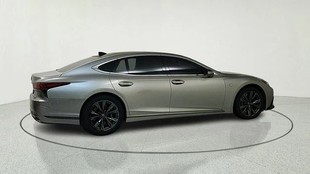 2023 Lexus LS 5th Gen - Image 6 of 20
