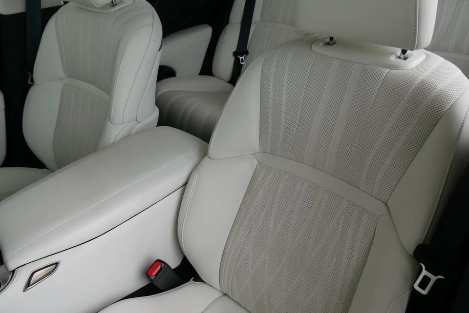 2023 Lexus LS 5th Gen - Image 9 of 20
