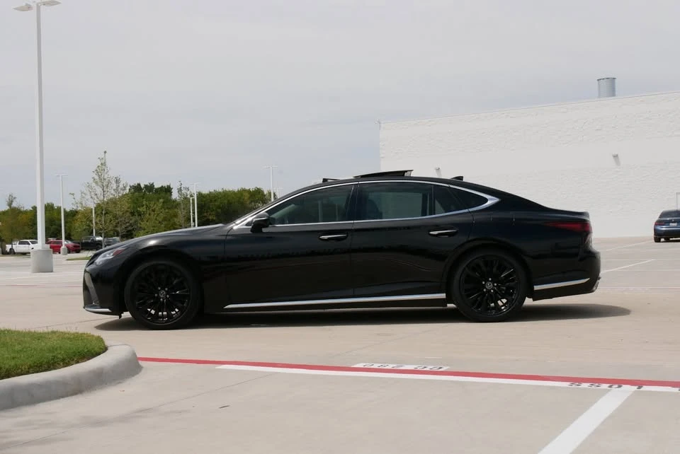 2023 Lexus LS 5th Gen - Image 4 of 20