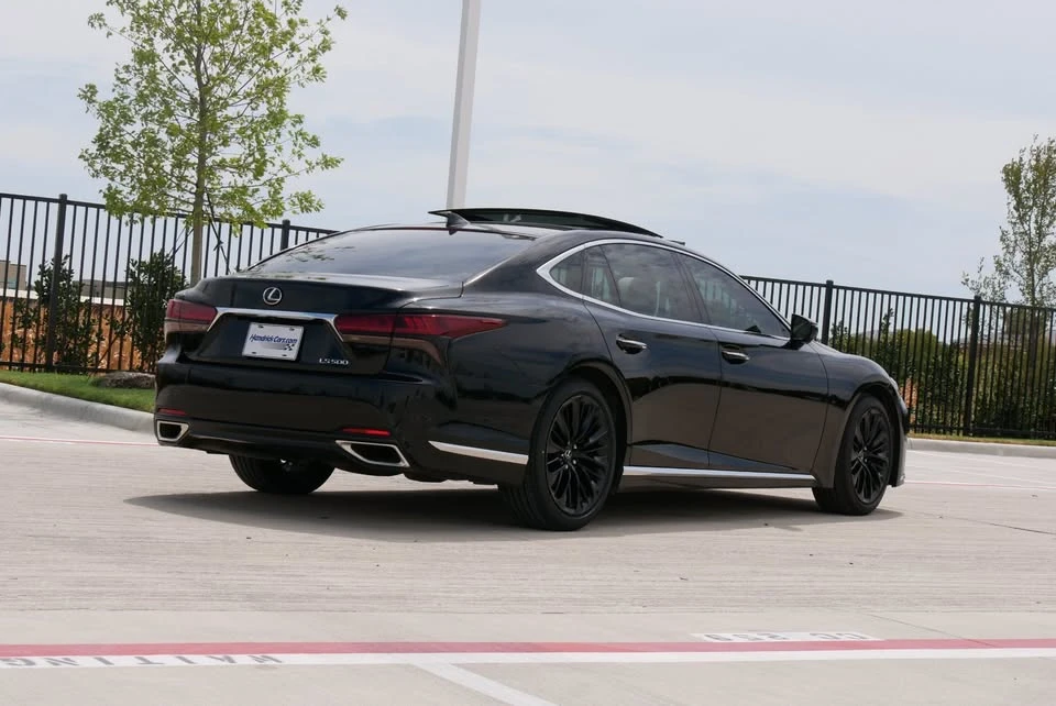 2023 Lexus LS 5th Gen - Image 7 of 20
