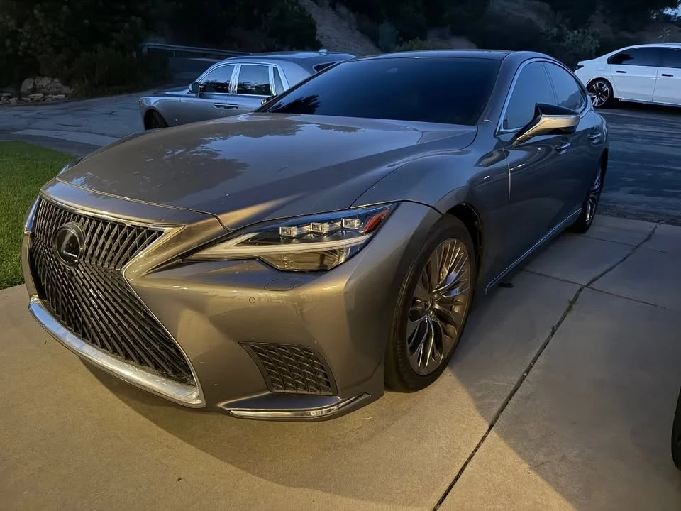 2023 Lexus LS 5th Gen - Image 3 of 6
