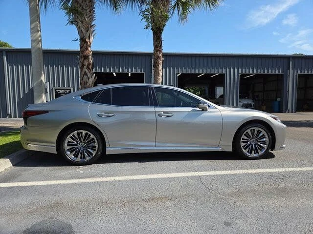 2023 Lexus LS 5th Gen - Image 4 of 10