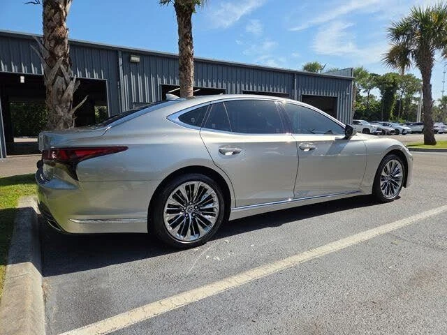 2023 Lexus LS 5th Gen - Image 5 of 10